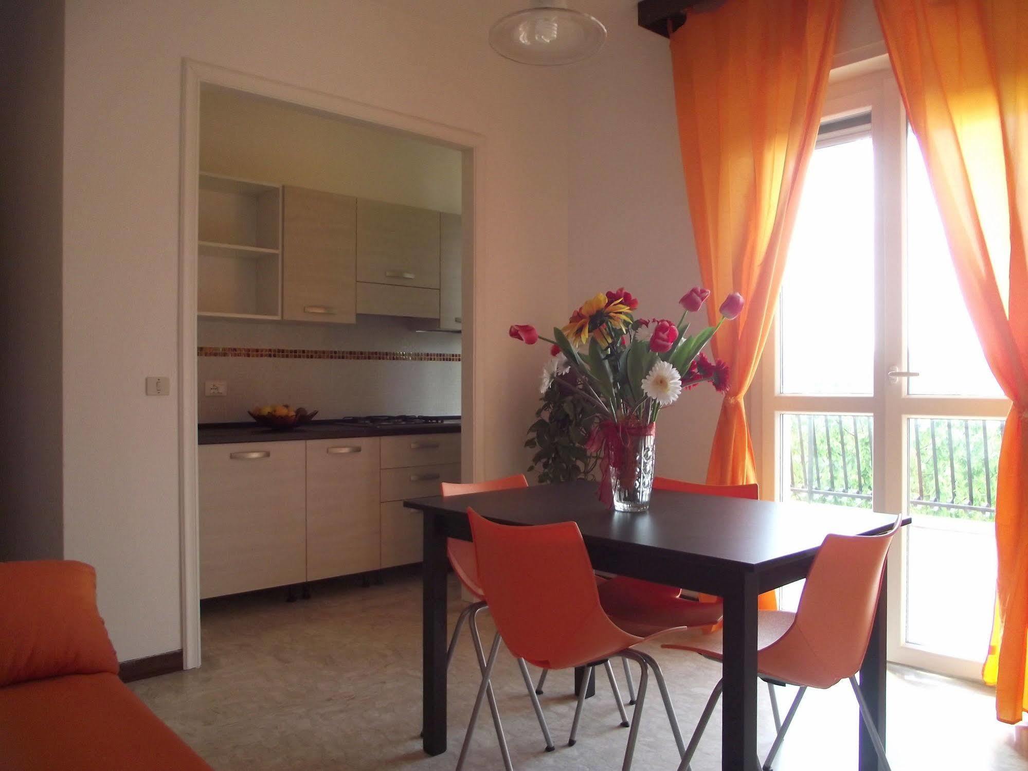 Riviera Apartments Pietra Ligure Eksteriør billede